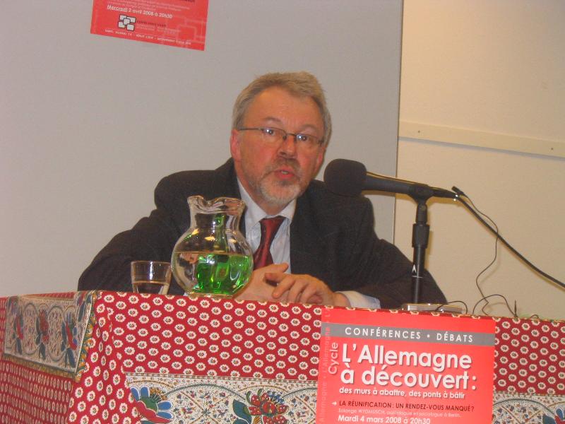 Uterwedde2 .JPG - Conférence-Débat du mercredi 2 avril - Concertation et consensus à l'allemande - Réussites et limites - Henrik UTERWEDDE